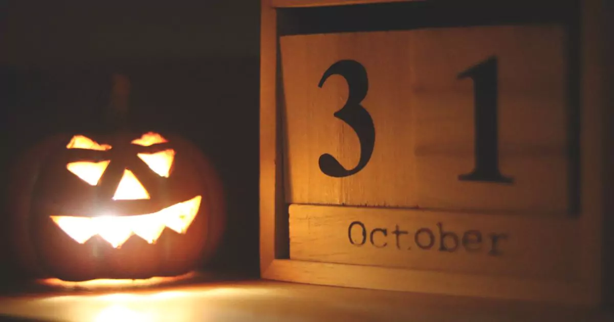 Pro Pumpkin Carving Ideas For Halloween