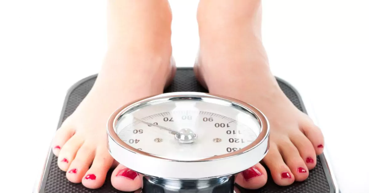 12 Health Conditions That Cause Unexplained Weight Gain