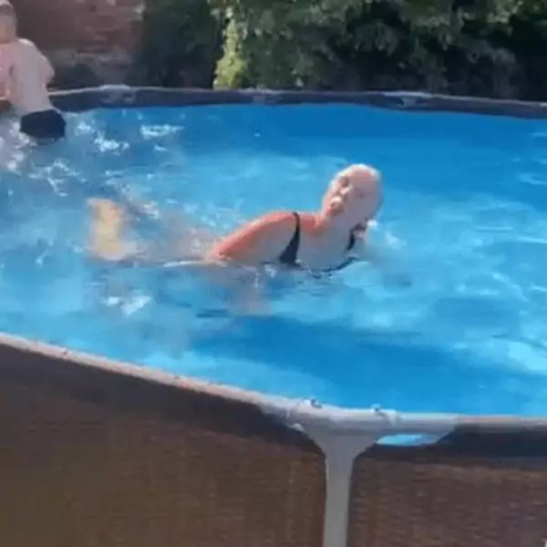 Mother Survives Two-Minute Death After Breaking Neck By Doing Belly Flop into Garden Pool Accident