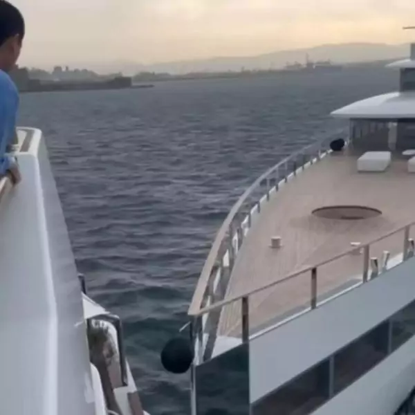 Billionaire Stunned as Steve Jobs’ $120M Yacht Collides with His Luxury Vessel in Naples