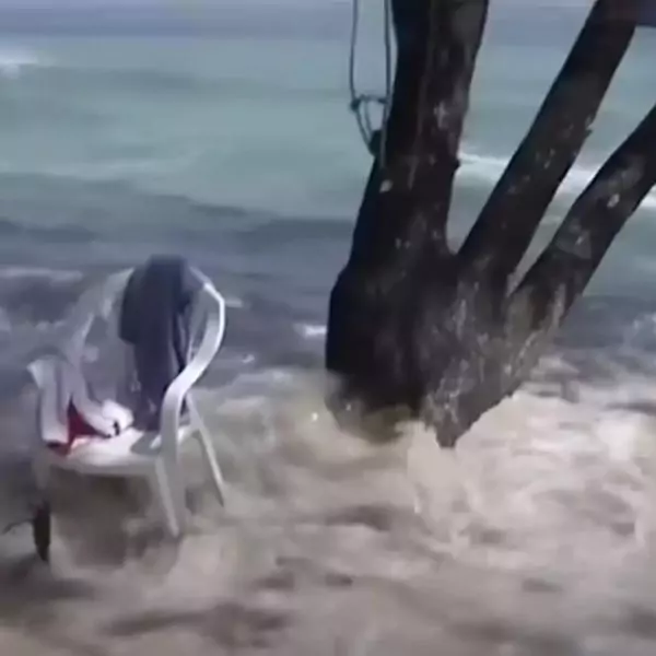 Man Unknowingly Filmed First Waves of 2004 Tsunami That Claimed Over 220,000 Lives