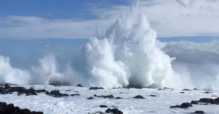 The Antarctic Volcano Mount Erebus That Spews £5,000 of Gold Dust Daily – A Scientific Marvel